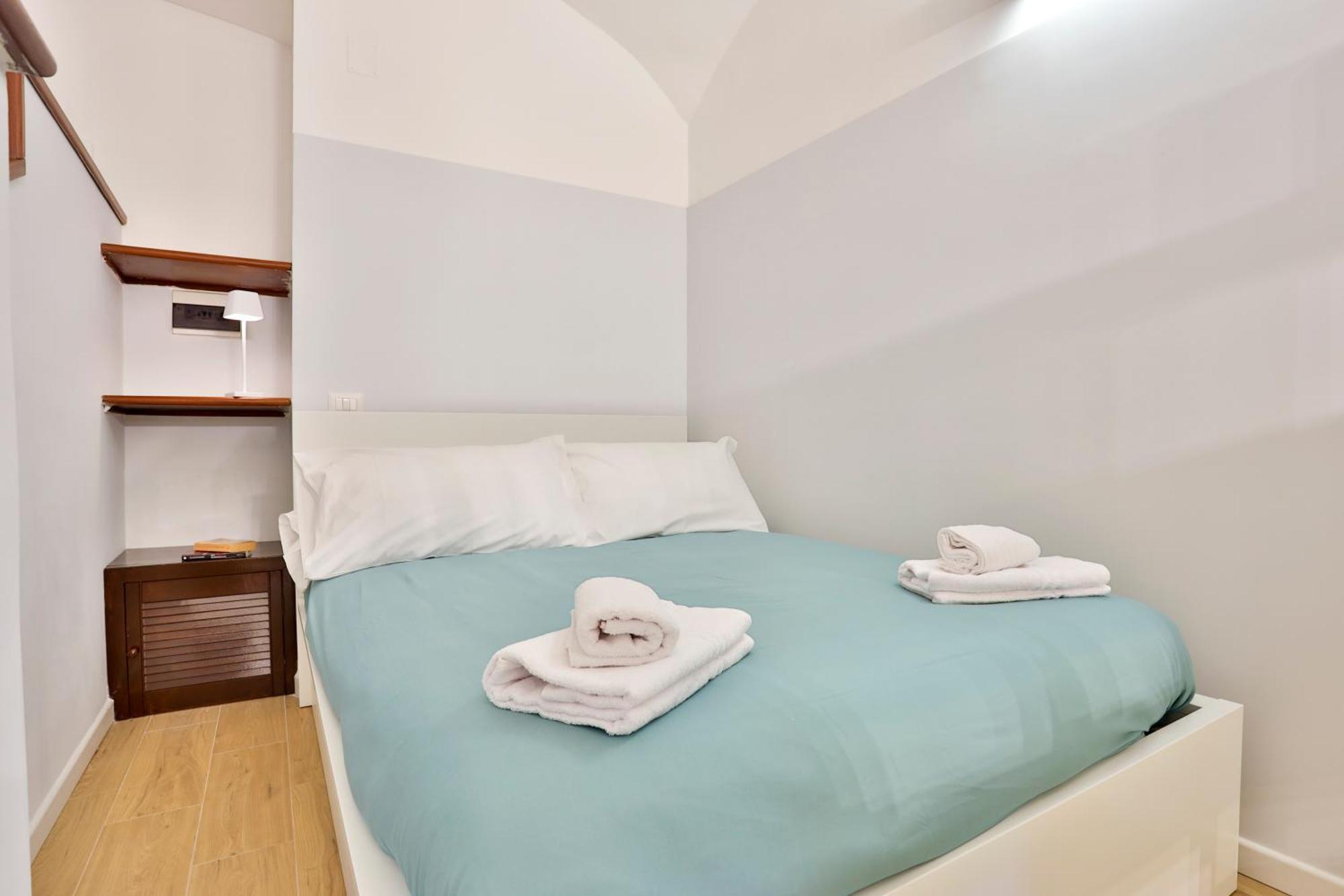 Urban Living In Chiaia - Close To Grenoble Appartement *
